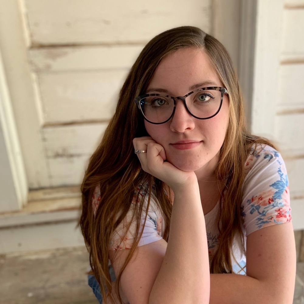 Meet your Posher, Emily